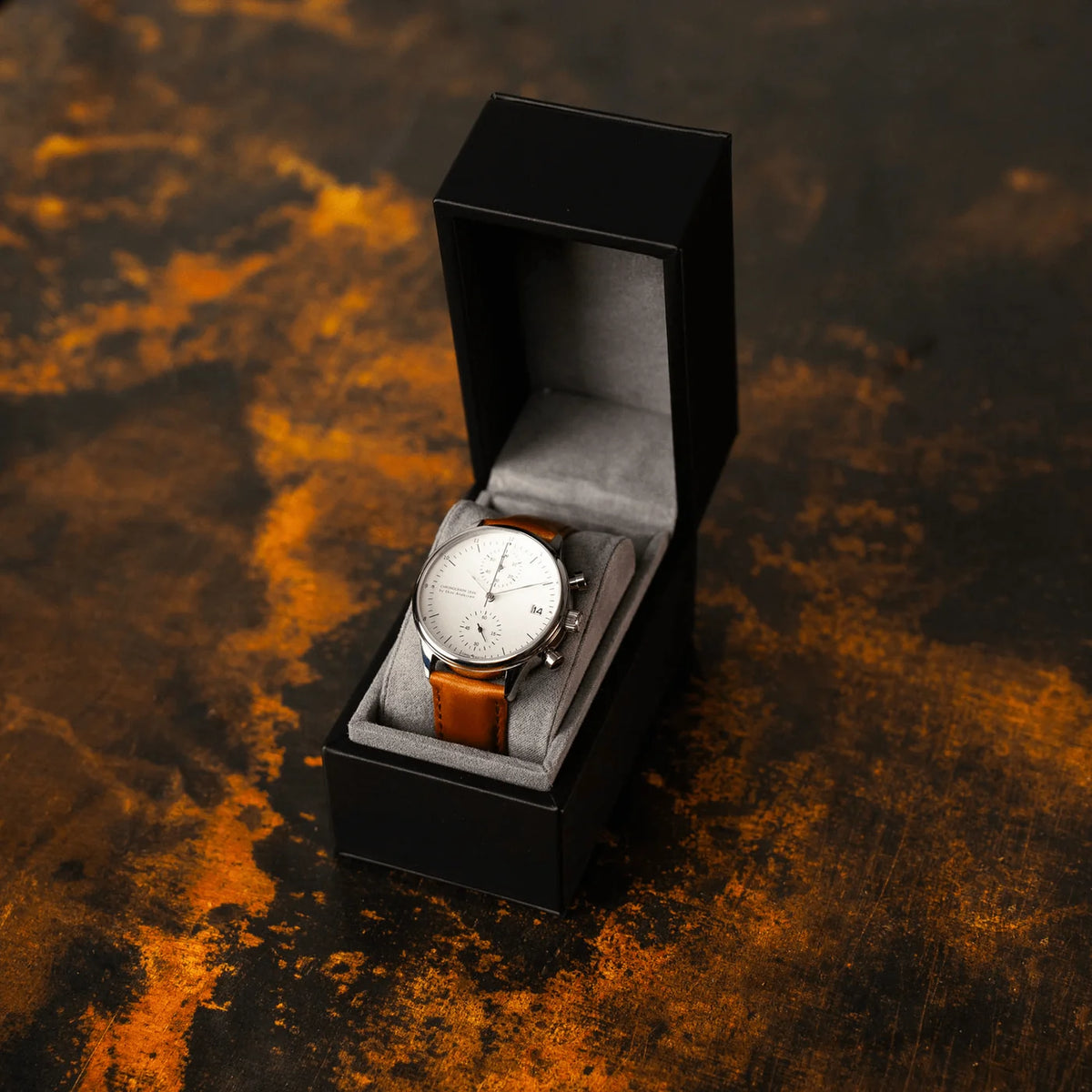 AV86 1844 Chronograph – Steel / White