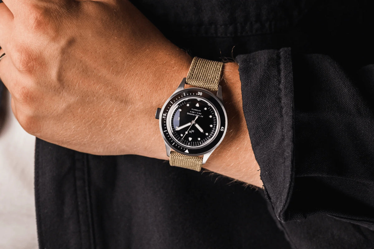 AV86 1956 Marine Automatic – Steel / Black