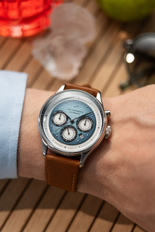 AV86 1564 Chronodate Automatic – Steel / Ice Blue & White