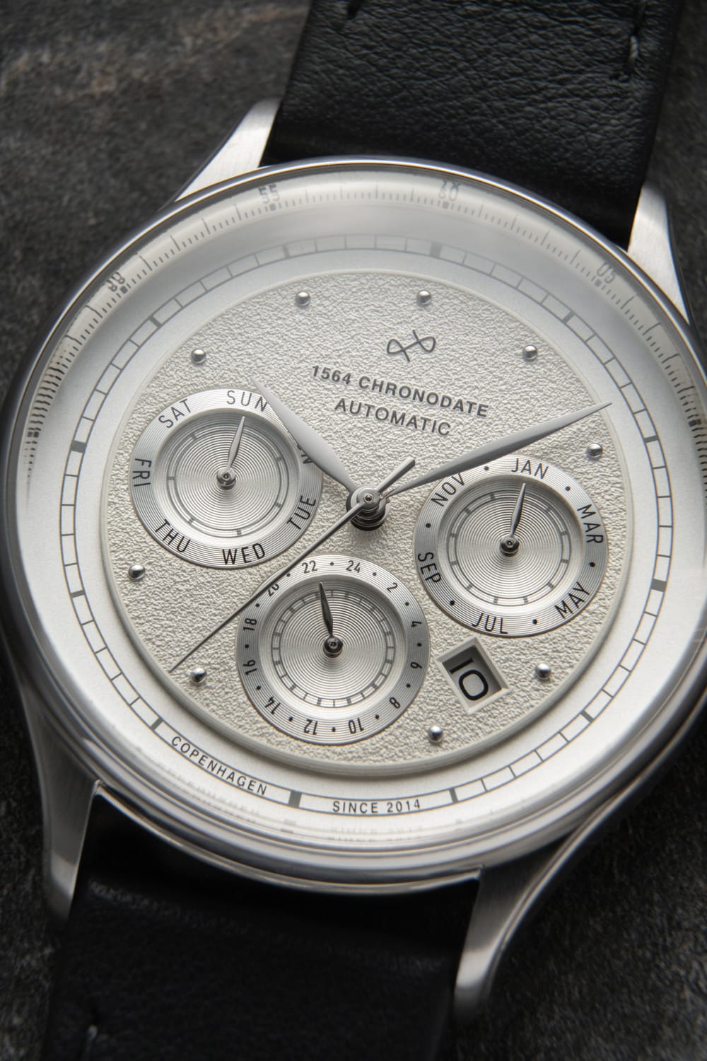 AV86 1564 Chronodate Automatic – Steel / White