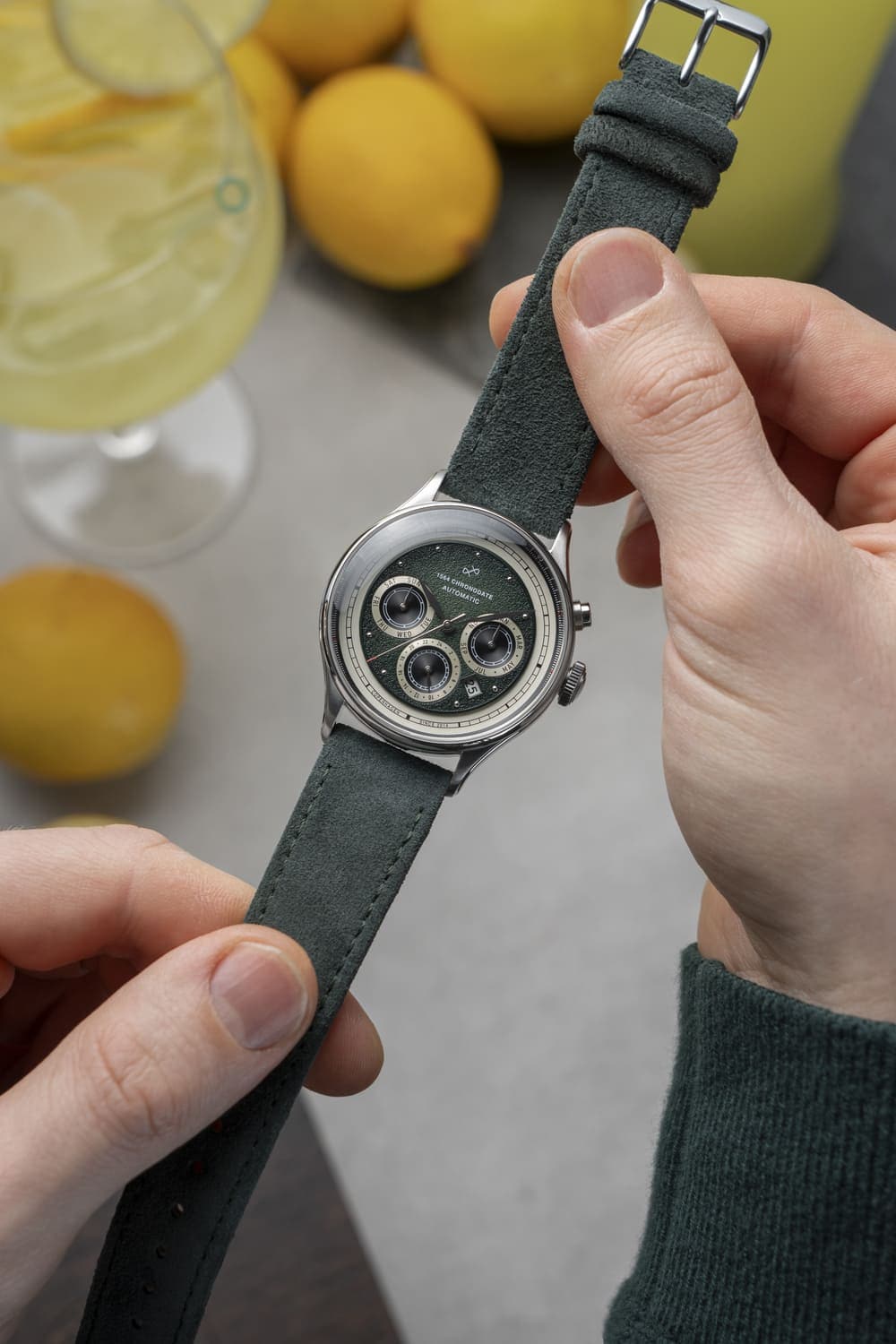 AV86 1564 Chronodate Automatic – Steel / Garnish Green Limited Edition