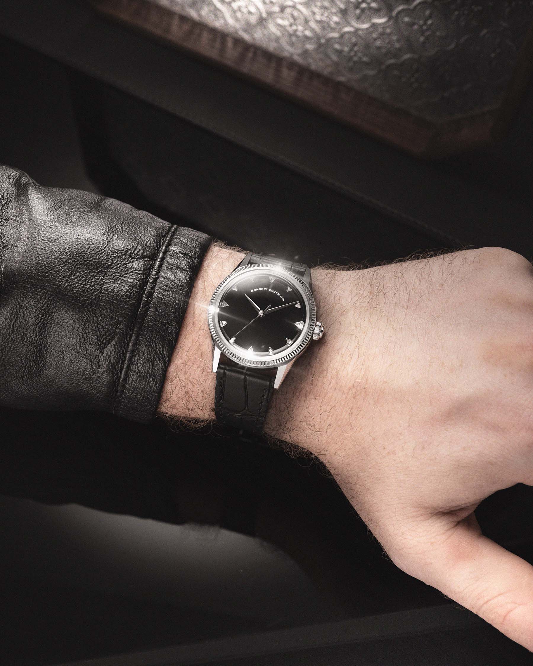 [Pre-Order] Monbrey MB3 Trinova P1 - Natural Onyx Stone with Lab-grown Diamonds