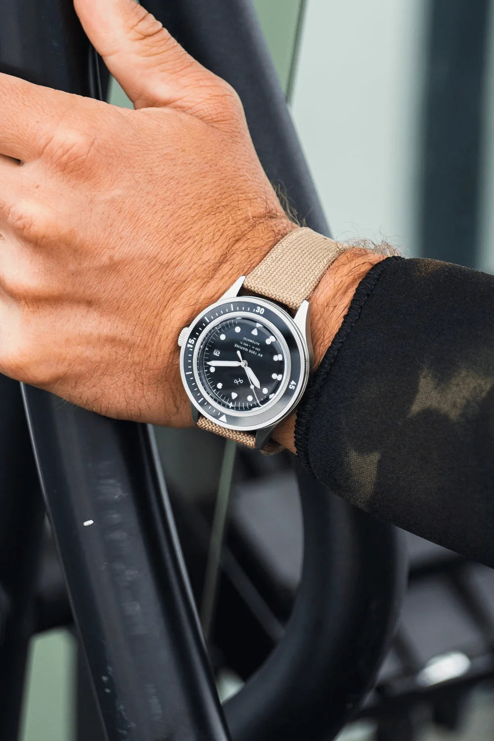 AV86 1956 Marine Automatic – Steel / Black