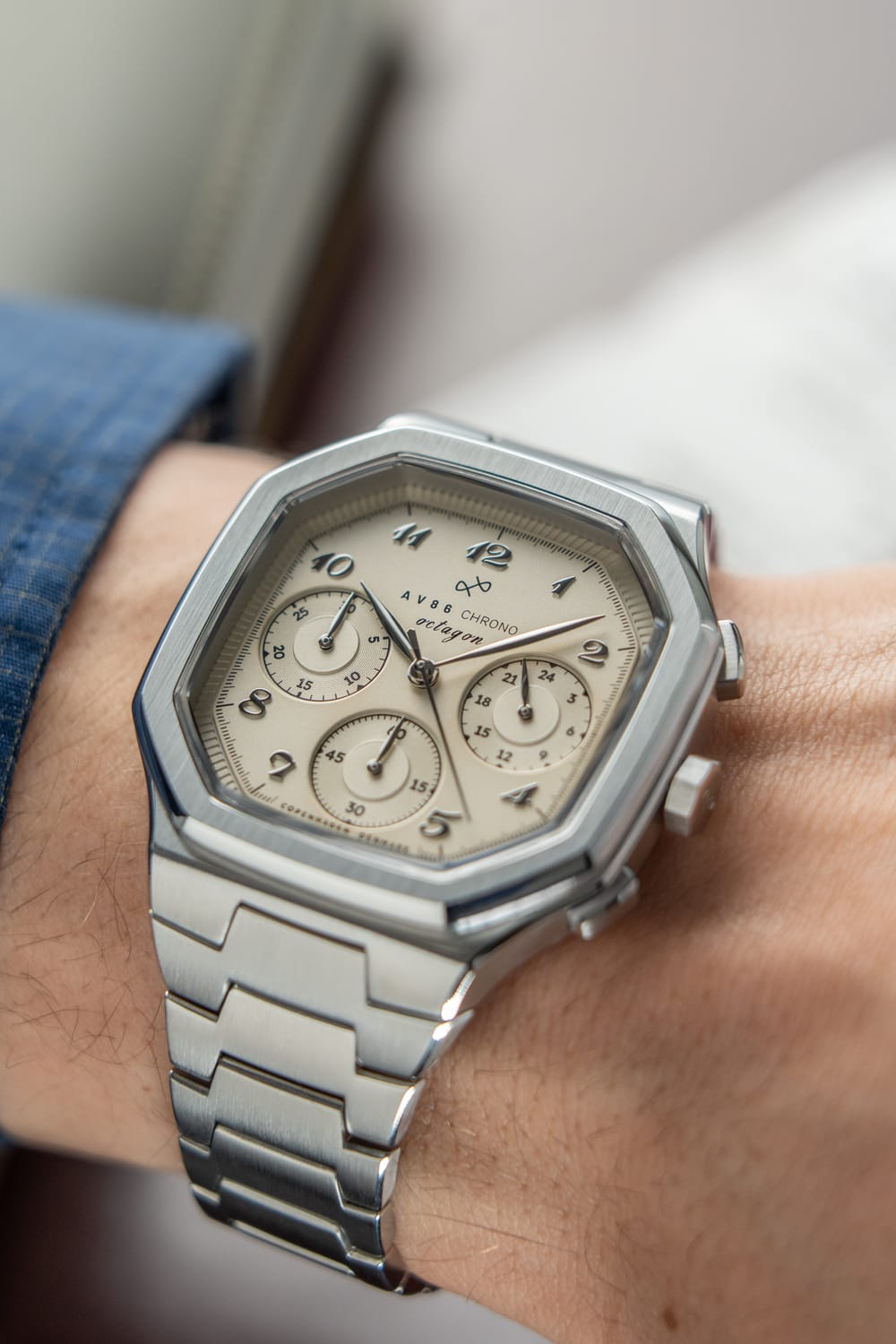 AV86 1904 Chronograph - Steel / Off White
