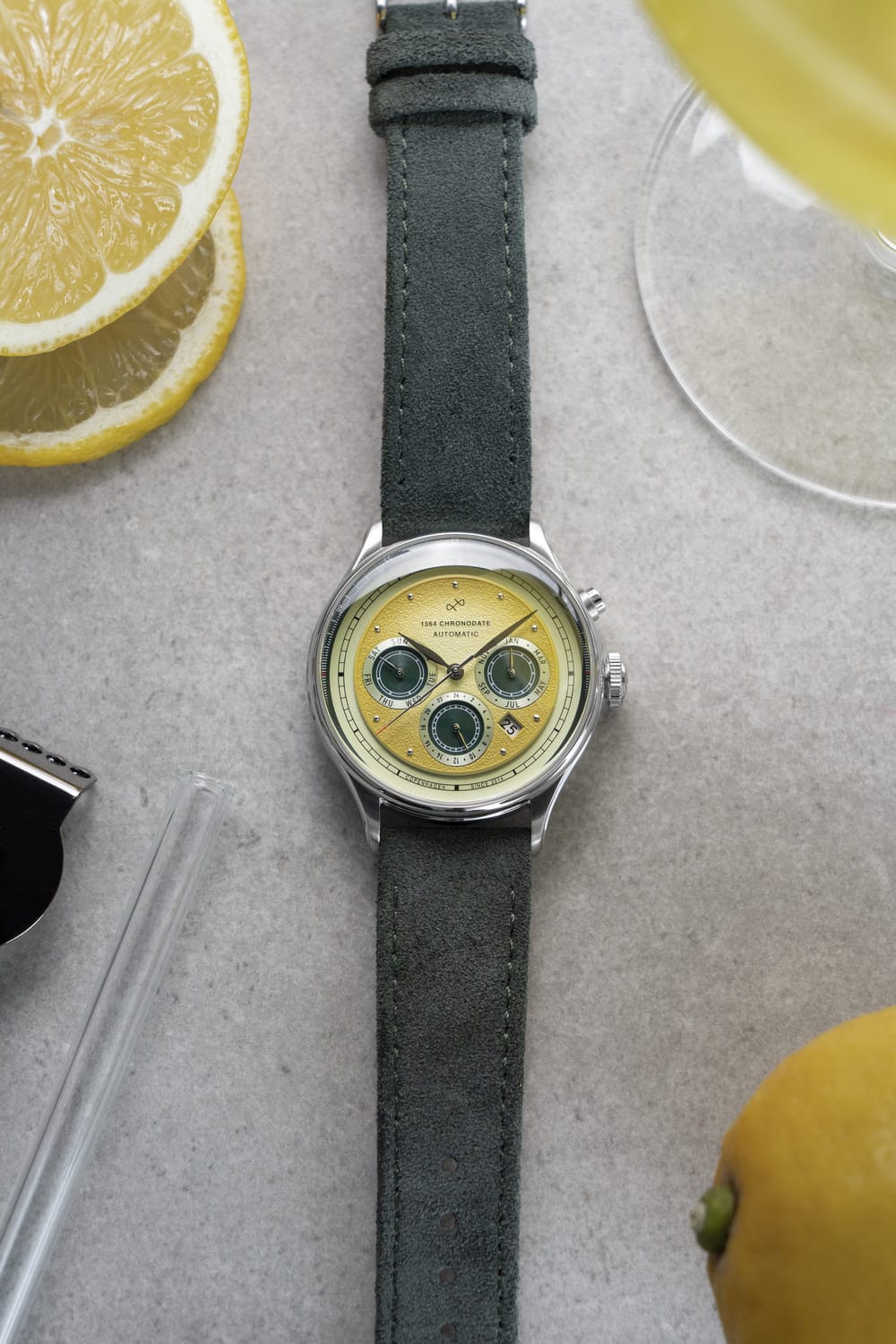 AV86 1564 Chronodate Automatic – Steel / Limoncello Limited Edition