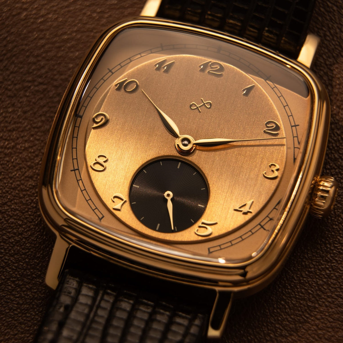 AV86 1954 Amalfi Mechanical - Gold / Gold