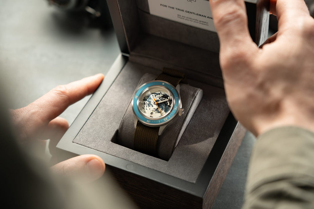 AV86 Earthrise WWF Partnership Limited Edition
