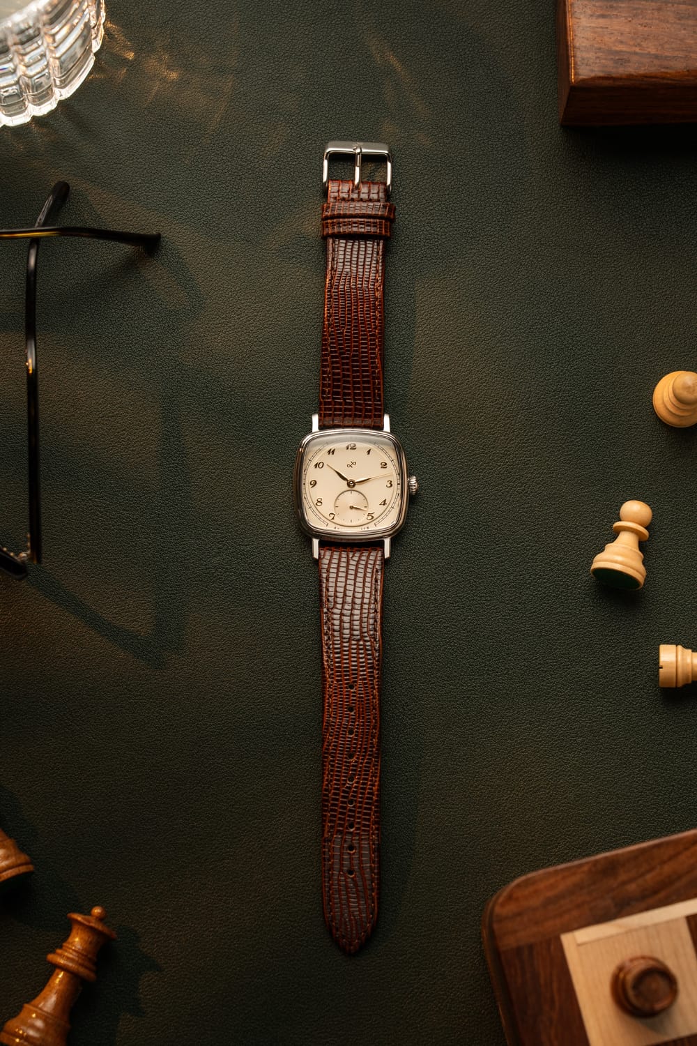 AV86 1954 Amalfi Mechanical - Steel / Off White